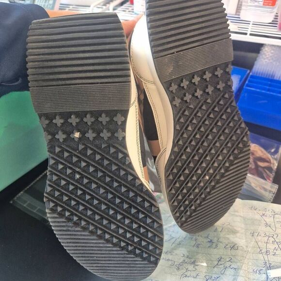 Steve Madden Women's White/Tan/Black Faux Leather Julez Platform Tea Sneakers - Picture 8 of 12